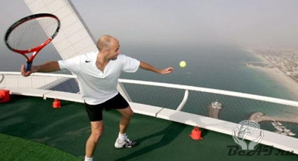 Самый высокий теннисный корт в мире (12 фото + видео)