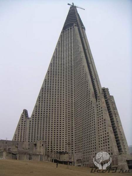 Ryugyong Hotel - долгострой Северной Кореи