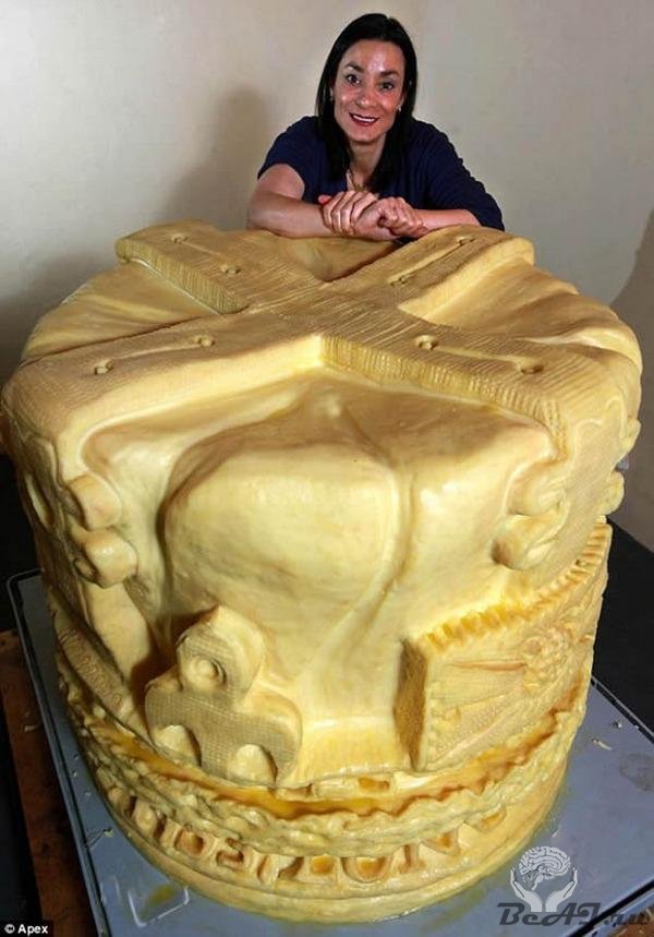Самая большая скульптура из сыра