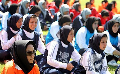 Чемпионат по женскому регби в Иране(17 фото).