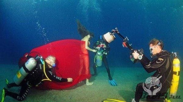 Как делают фото под водой