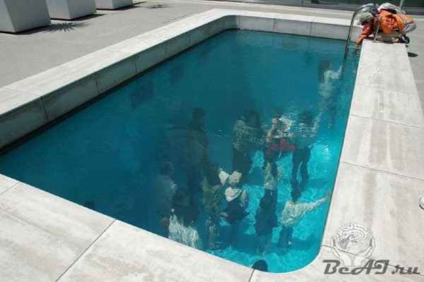 Загадочный бассейн