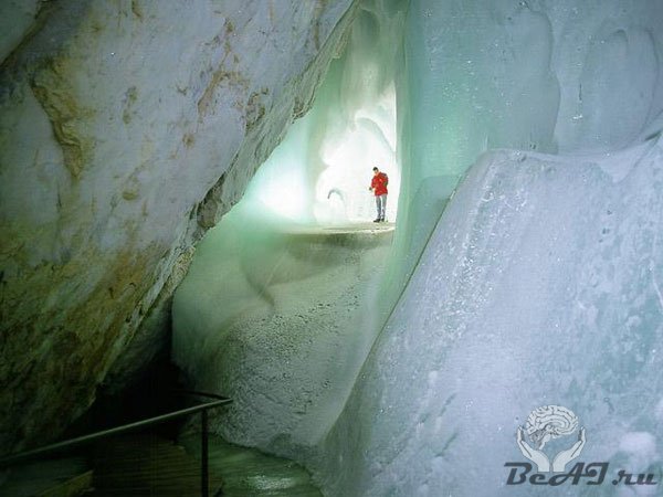 Глобальное потепление вызывает рост ледяных пещер