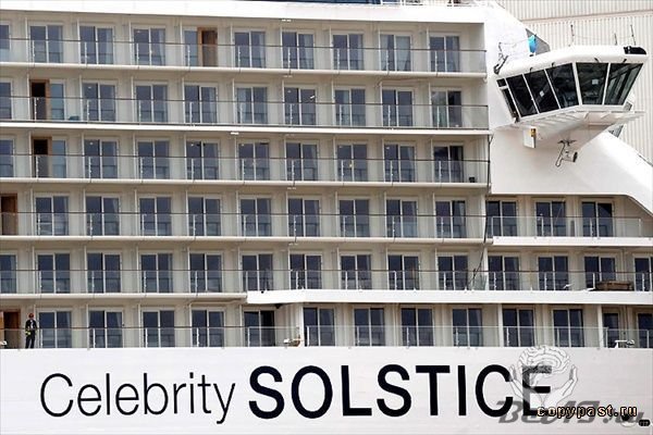Круизный лайнер Celebrity Solstice уходит в плавание