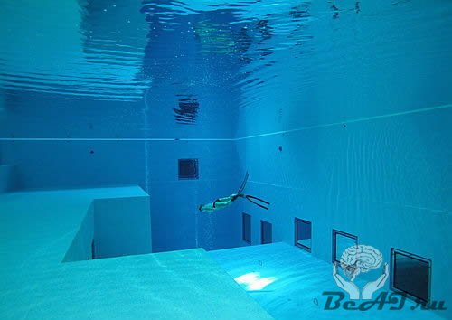 Самый глубокий плавательный бассейн в мире