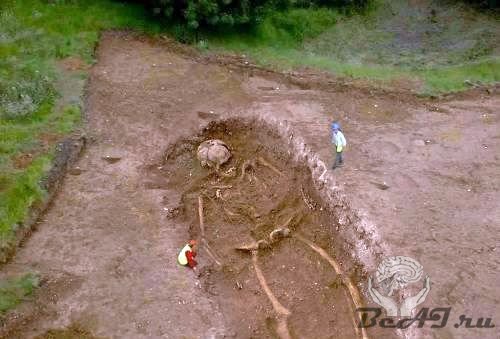 12-метровый скелет человека