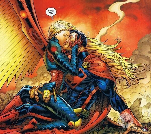 Поцелуи Супергероев в комиксах