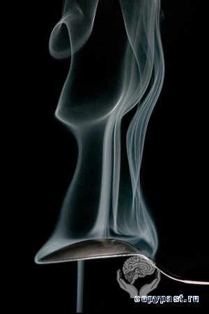 Фигуры из дыма сигарет