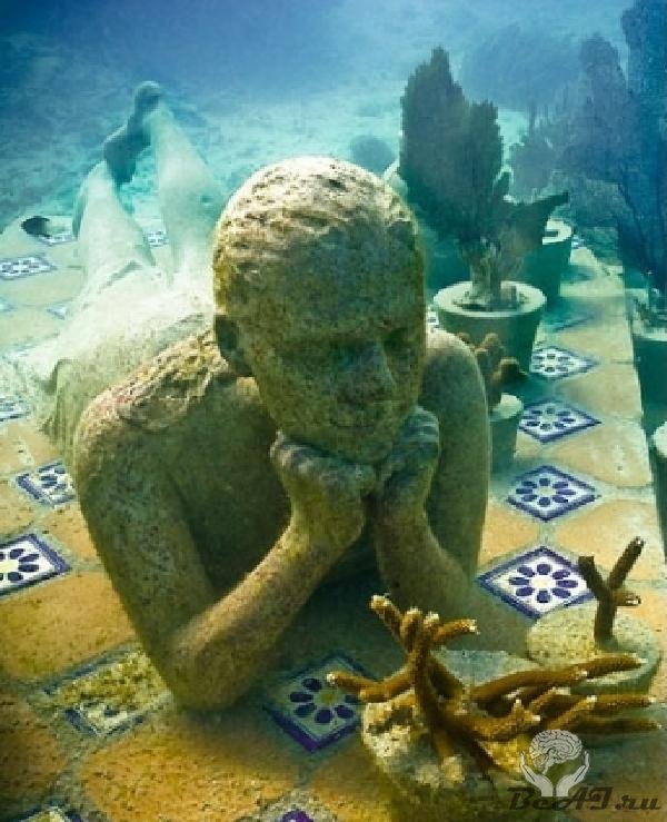 Подводная выставка скульптур