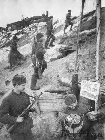 Победе в Сталинградской битве 66 лет
